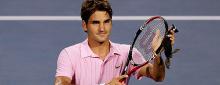 Federer, de rosa, cumple 29, estrena coach y bate record